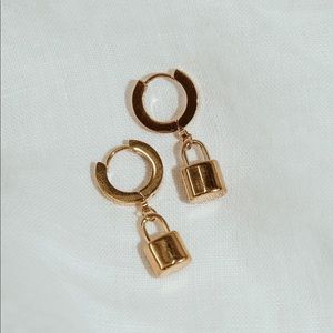 PENNY PADLOCK EARRINGS PRINCESS POLLY